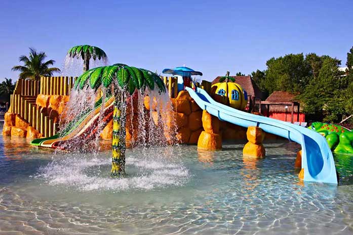 BAHIA PRINCIPE LUXURY AKUMAL PISCINA CON TOBOGANES