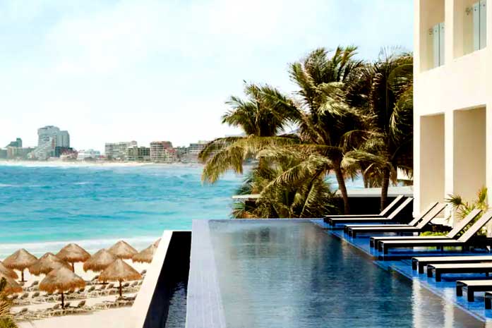 Balcon a la piscina del hotel Hyatt Ziva Cancun