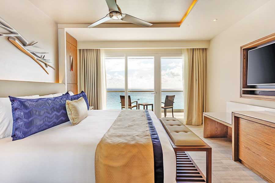 HOTEL ROYALTON CHIC CANCUN SUITE