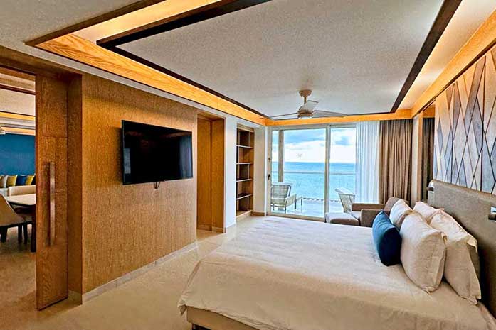 HOTEL ROYALTON SPLASH RIVIERA CANCUN SUITE