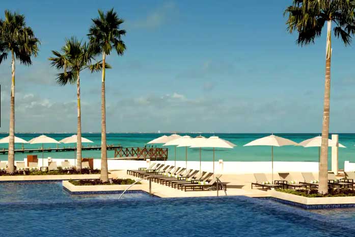 Piscina frnte a la playa hotel Hyatt Ziva Cancun