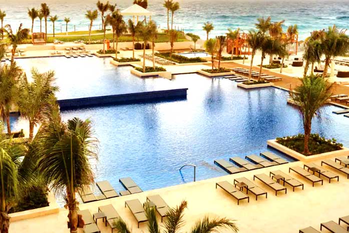 Piscina principal hotel Hyatt Ziva Cancun