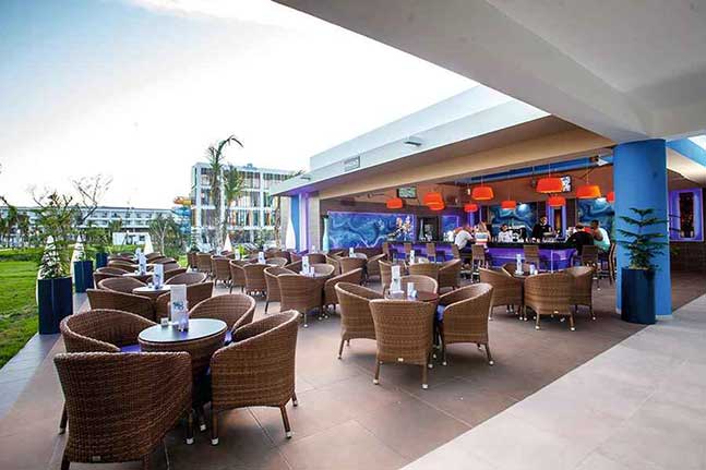 HOTEL RIU REPUBLICA resturante al aire libre