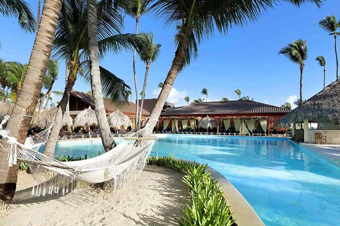 Hotel Grand Palladium Punta Cana hamaca en piscina