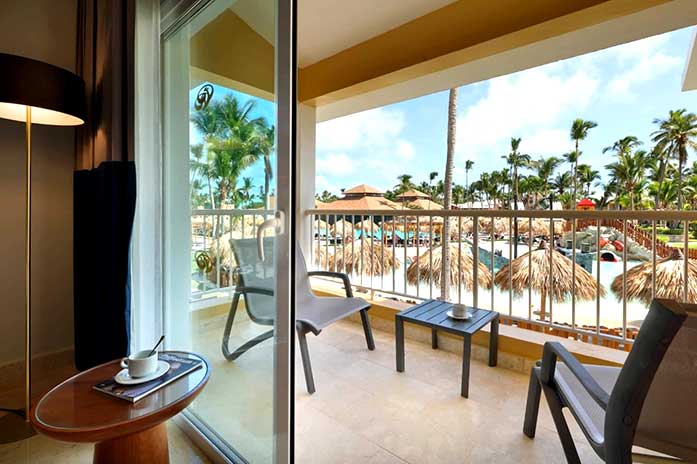 Hotel Grand Palladium Punta Cana suite con vista a la piscina