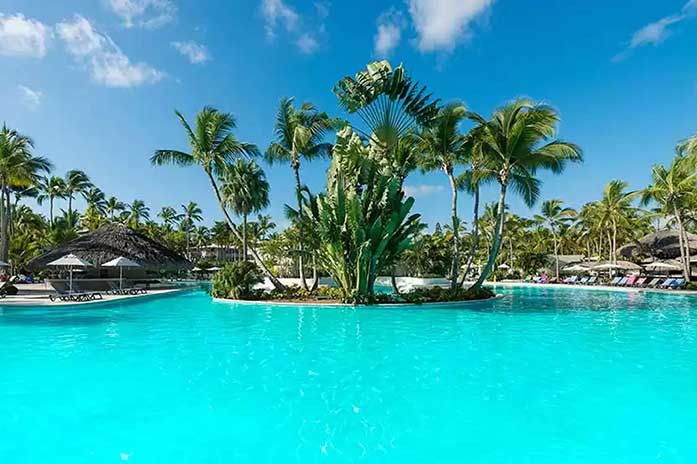 Pisicna grande Hotel el faro punta cana balcon